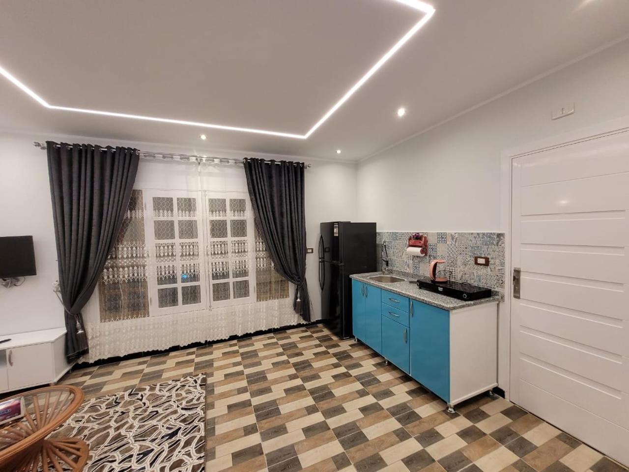 Villa Golden Life Apartments, New Property With Pool Access Luxor Room photo